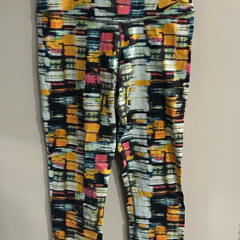 Nike dri fit multicolour cropped leggings
